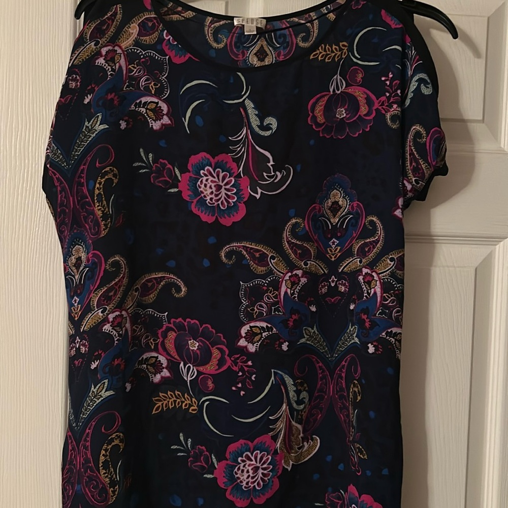 Great floral top